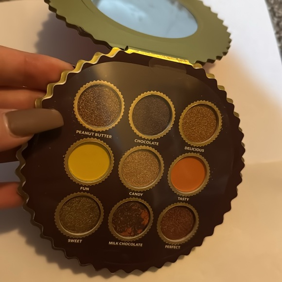 All 3 - Cereal Themed Eyeshadow Palette🔥🔥🔥 - Picture 2 of 7